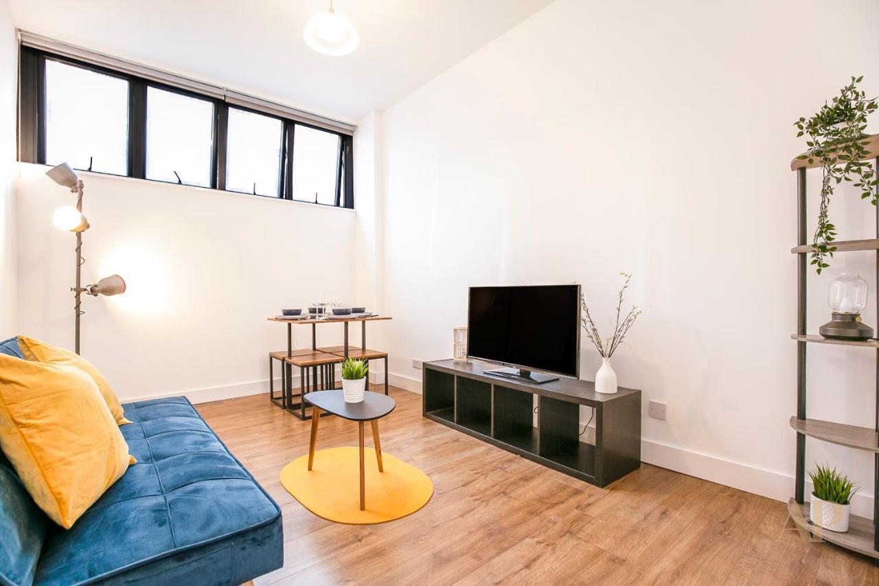 Split Level Studio In Camden Londres